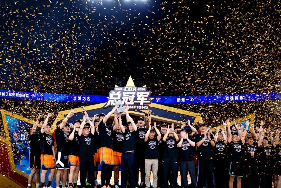 阿斯:杜兰将转会至加拉塔萨雷,加盟前他需签约纪律约束条款