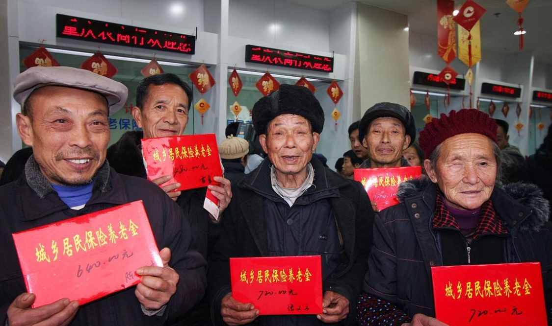 布伦森凭“金色尘埃”特质，让尼克斯距离53年首冠仅差一胜