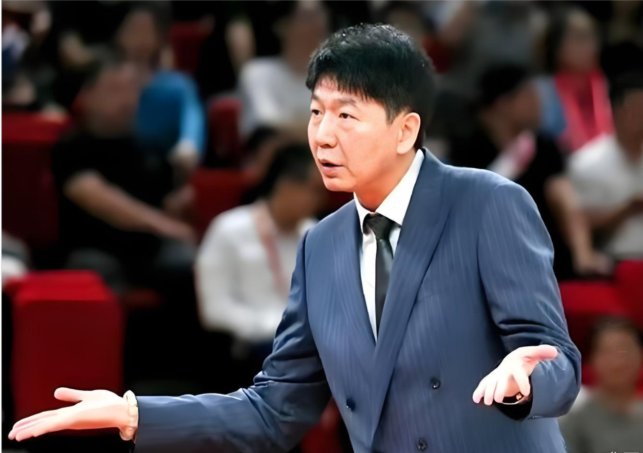 罗马诺：曼联2月就和安德雷桑托斯经纪人沟通，维韦尔了解他