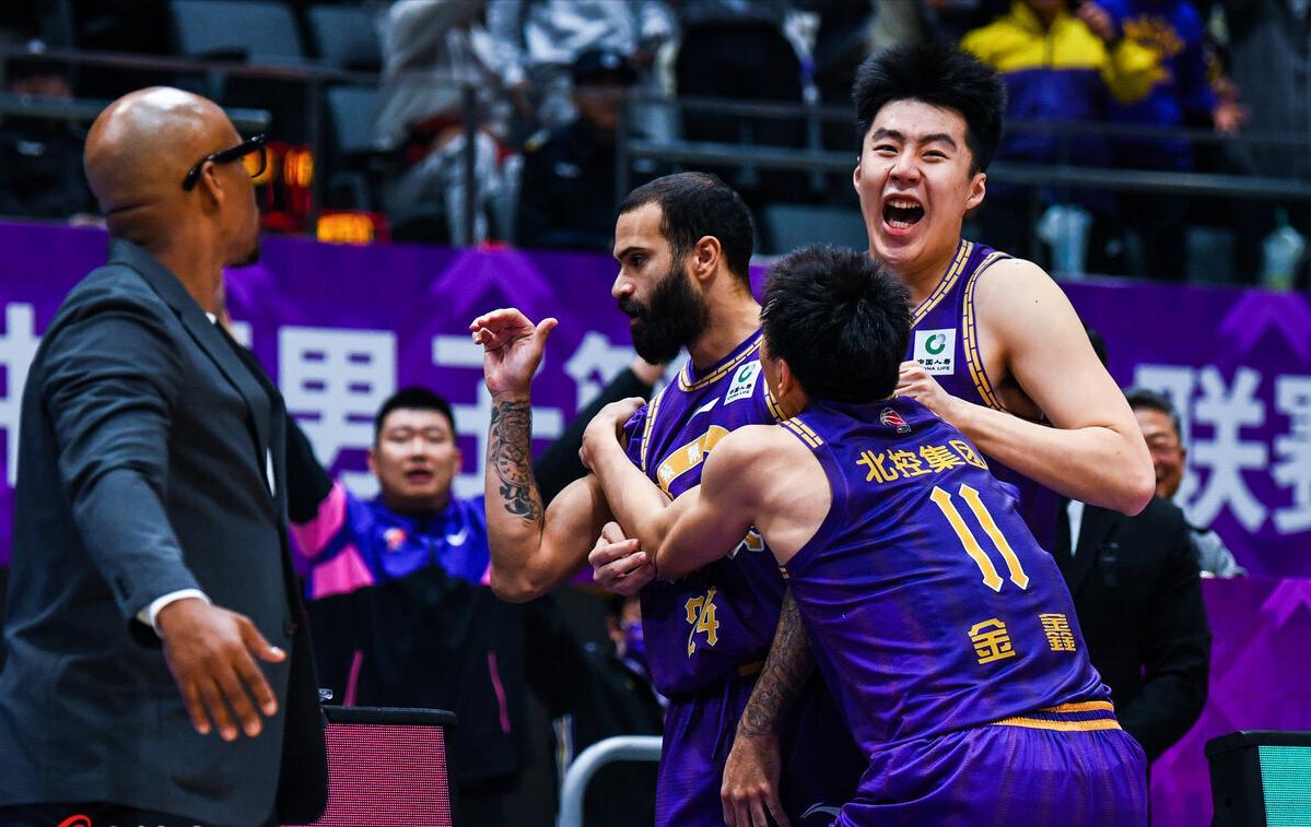 终结3连败!郑钦文2