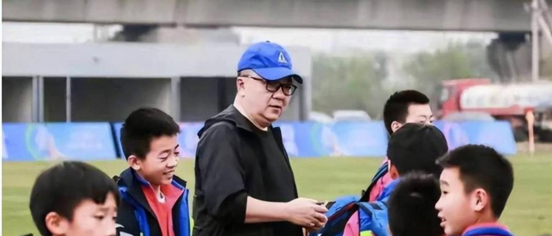 美媒曝篮网马刺潜在交易方案