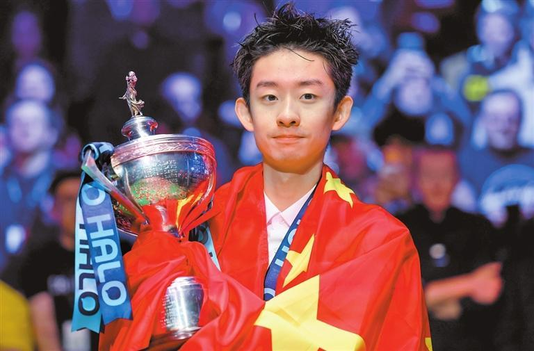 老鹰4年长约签下次轮秀,他确实是拿到了自己想要的合同?