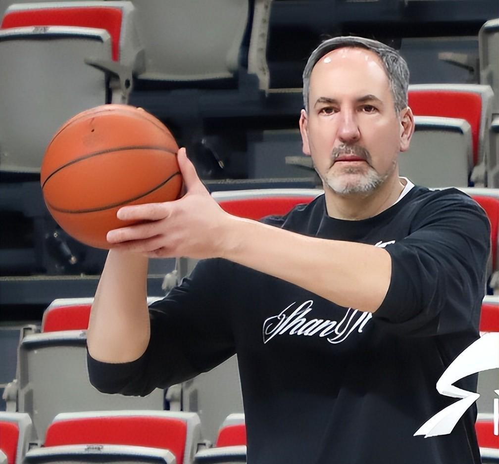 ESPN:马刺大概率留下福克斯