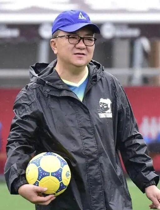 湖人两大内线引援目标：抢尼克斯冠军中锋米罗 可抢盖帽王特纳