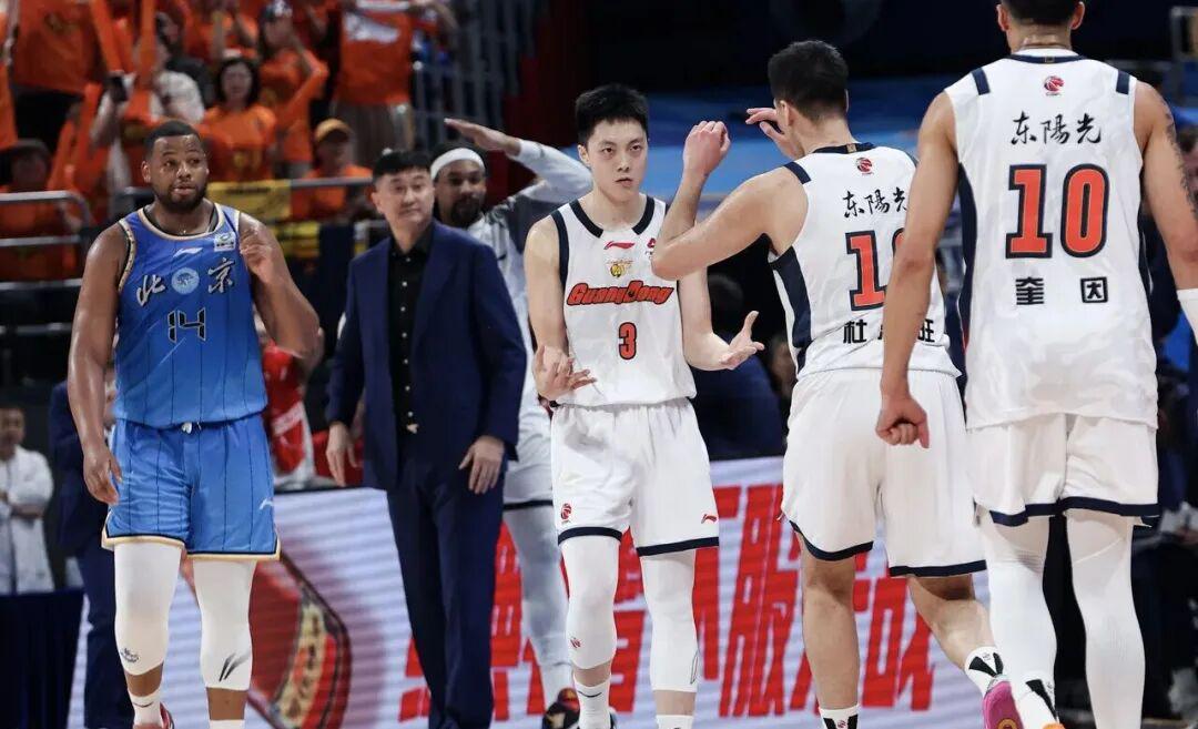 老板神预言全程应验！尼克斯时隔53年圆梦，夺得2026年NBA总冠军