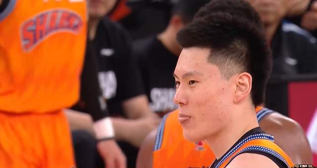 4年6000万到期!尼克斯冠军中锋成抢手货,他能签8700万大合同