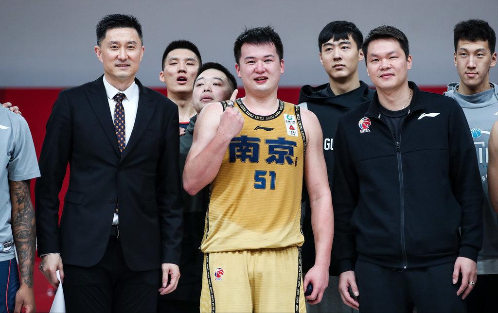 华体会体育扎堆离队！湖人三名核心轮换将跳出合同，今夏同时试水自由市场
