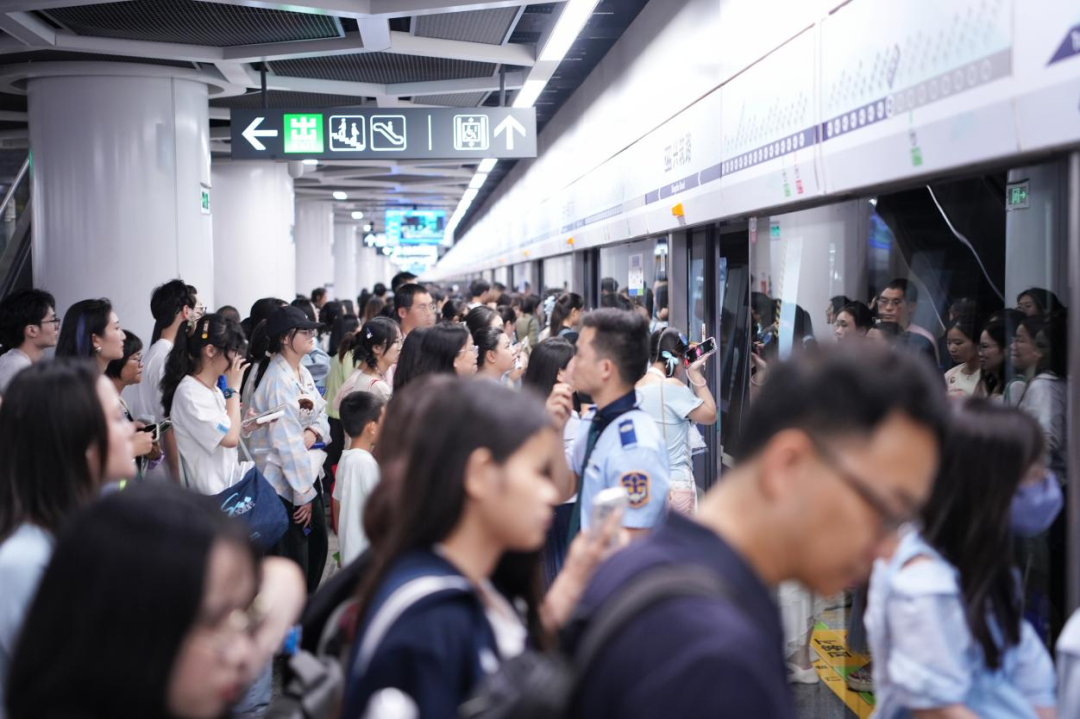 810万中锋遭放弃 老鹰公牛成下家