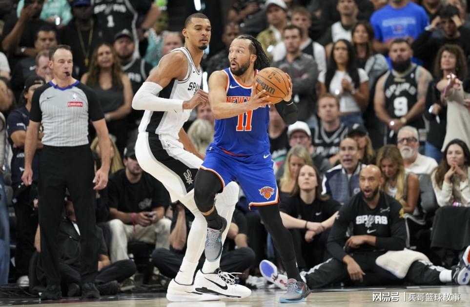 华体会体育-疯狂!4年1.8亿!篮网抢了湖人里夫斯!