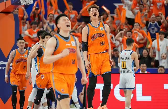 韦德亲历尼克斯29分逆转：整座纽约都在沸腾