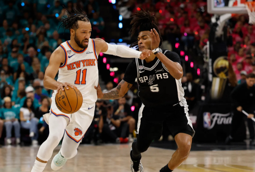 华体会体育-同样是NBA传奇巨星,为何科比营销害人,詹姆斯营销却无害?