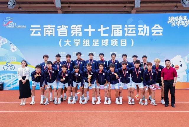 马刺仍将围绕福克斯建队