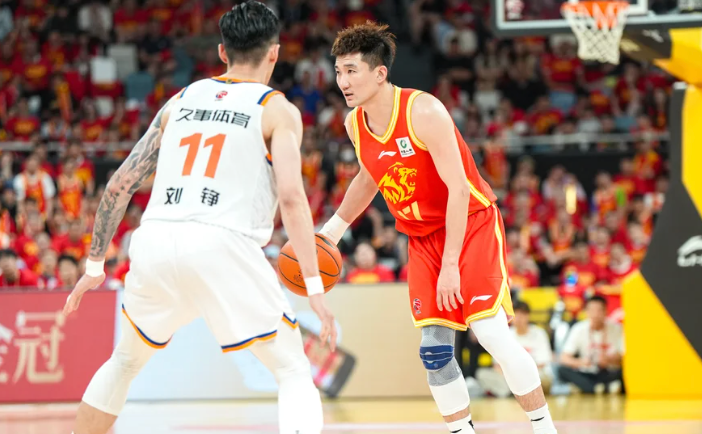 U17男篮虐委内瑞拉！张懿赵杰+2将齐爆，多人贡献，吕飞燕下替补