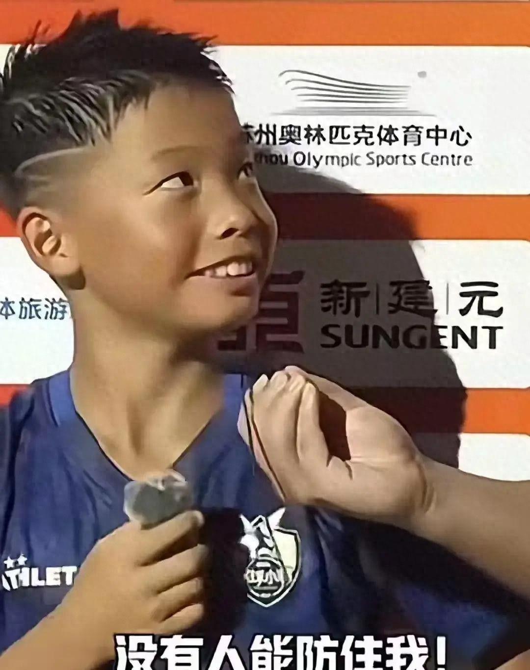 确定了!郭昊文代表国王参加夏季联赛,期待三分+突破再蜕变吧!