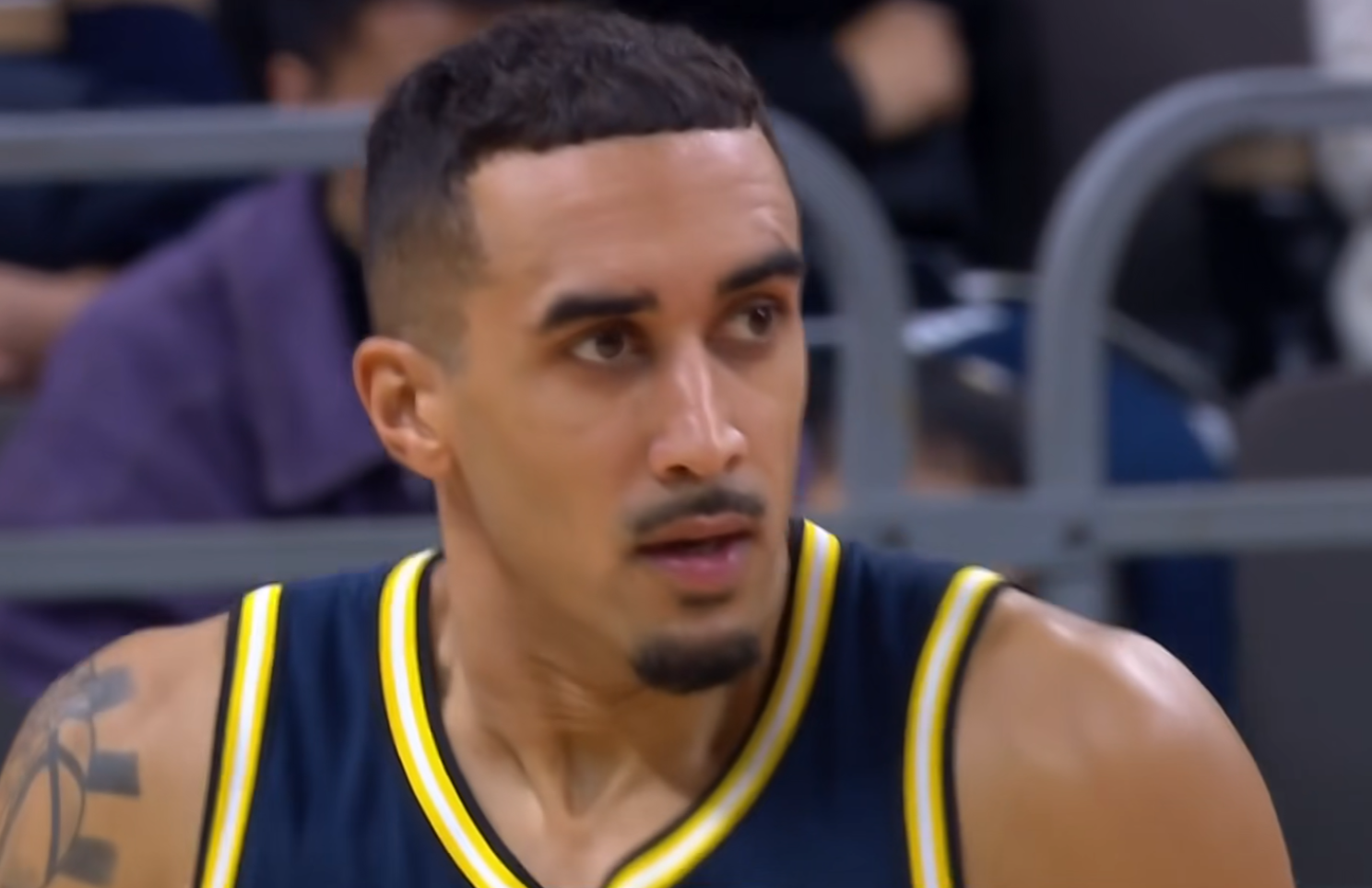 NBA总决赛战报：福克斯一级恶犯！马刺16分优势变3分，卡斯尔7中0