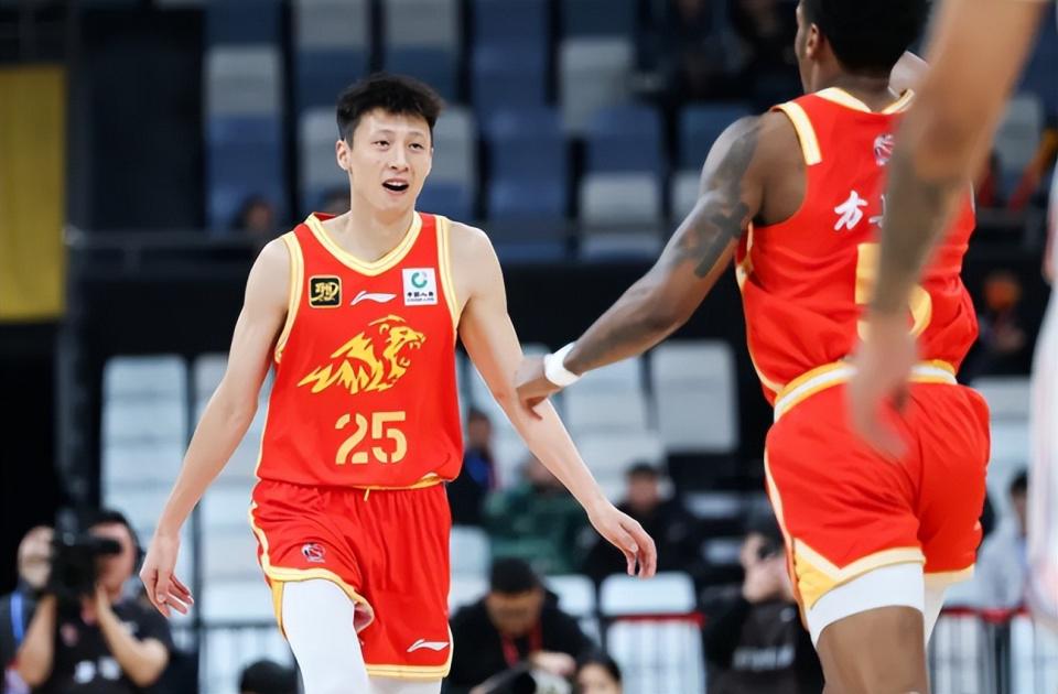 夺冠77万奖金平索汉！尼克斯今年双冠1956万 克六底薪变迷你中产