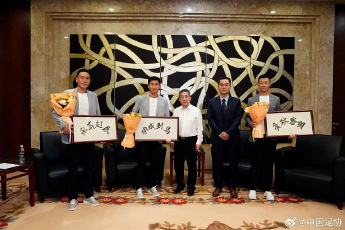 历史首队!马刺5场总决赛首节全领先10+ 限制尼克斯22中4创新低
