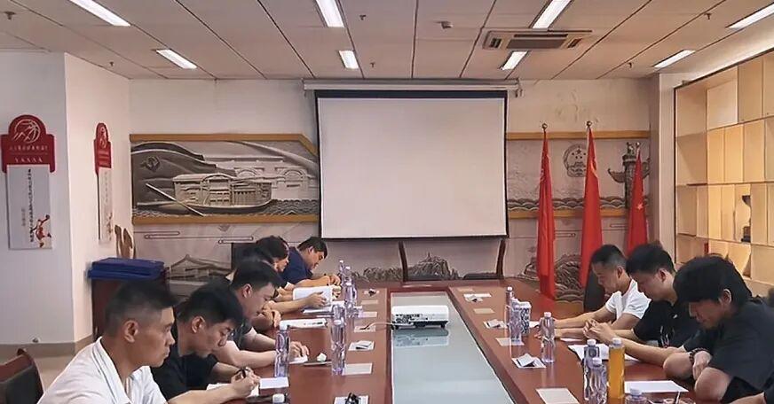 前F1车手德拉罗萨盛赞纽维