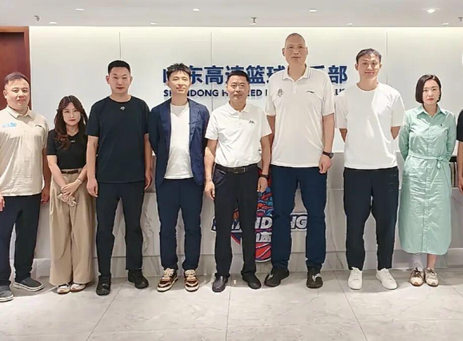 乌法115k欧元买断阿加波夫，结束租借正式加盟